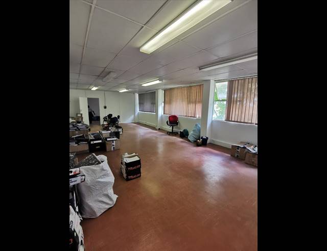 213M² OFFICE TO LET IN AIRPORT INDUSTRIA